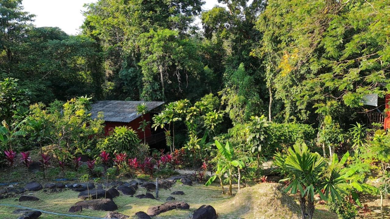 Hotel Wooden Hut Koh Kood Ko Kut Exterior foto